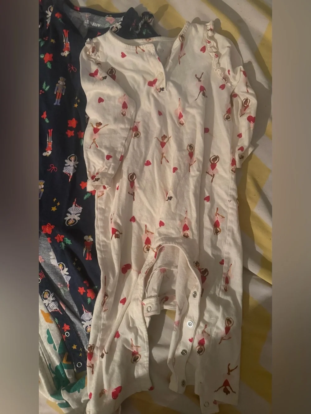 Old Navy four printed